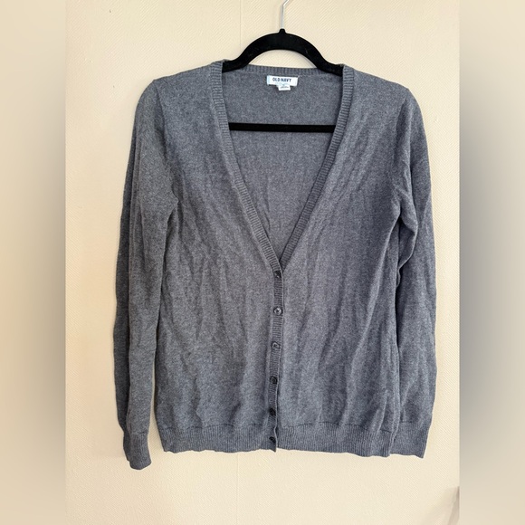 Old Navy Sweaters - Old Navy Gray Knit Cardigan Sweater